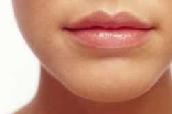 Tips To Keep Lips Soft And Smooth