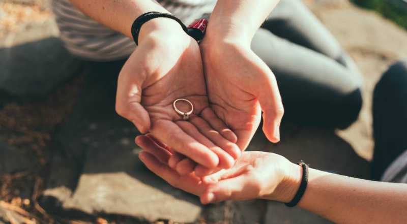 Tips To Select Best Wedding Rings - Engagement Ring Selection Tips