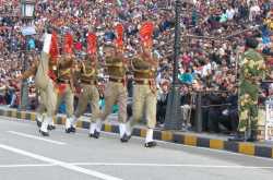 Unique Duel at Indo Pak Border at Wagah in Amritsar - Wildtravellers.in