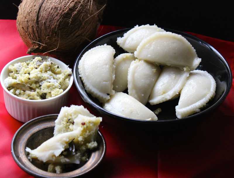 Urad Dal Pitha (Lentil Filled Rice Cakes) - The Food Samaritan