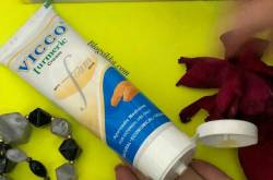 Vicco Turmeric Cream Foam Base Face Wash for all your skin problems