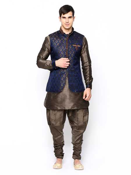 What Are The Accessories We Need To Wear With Ethnic Wear? 