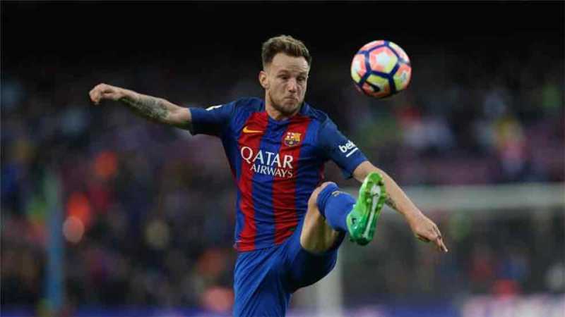 Why Everton Should Avoid Signing Ivan Rakitic From Barcelona