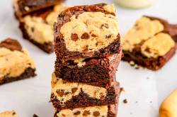Domino's Marbled Cookie Brownie
