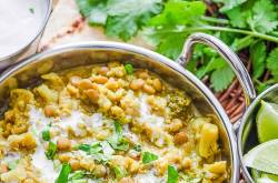 Instant Pot Lentil Cauliflower Curry